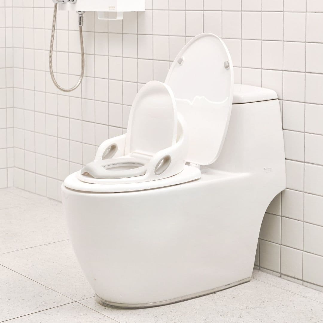 IFAM 3-in-1 Premium Potty can be used as toilet cover suitable for kids to adapt adult toilet